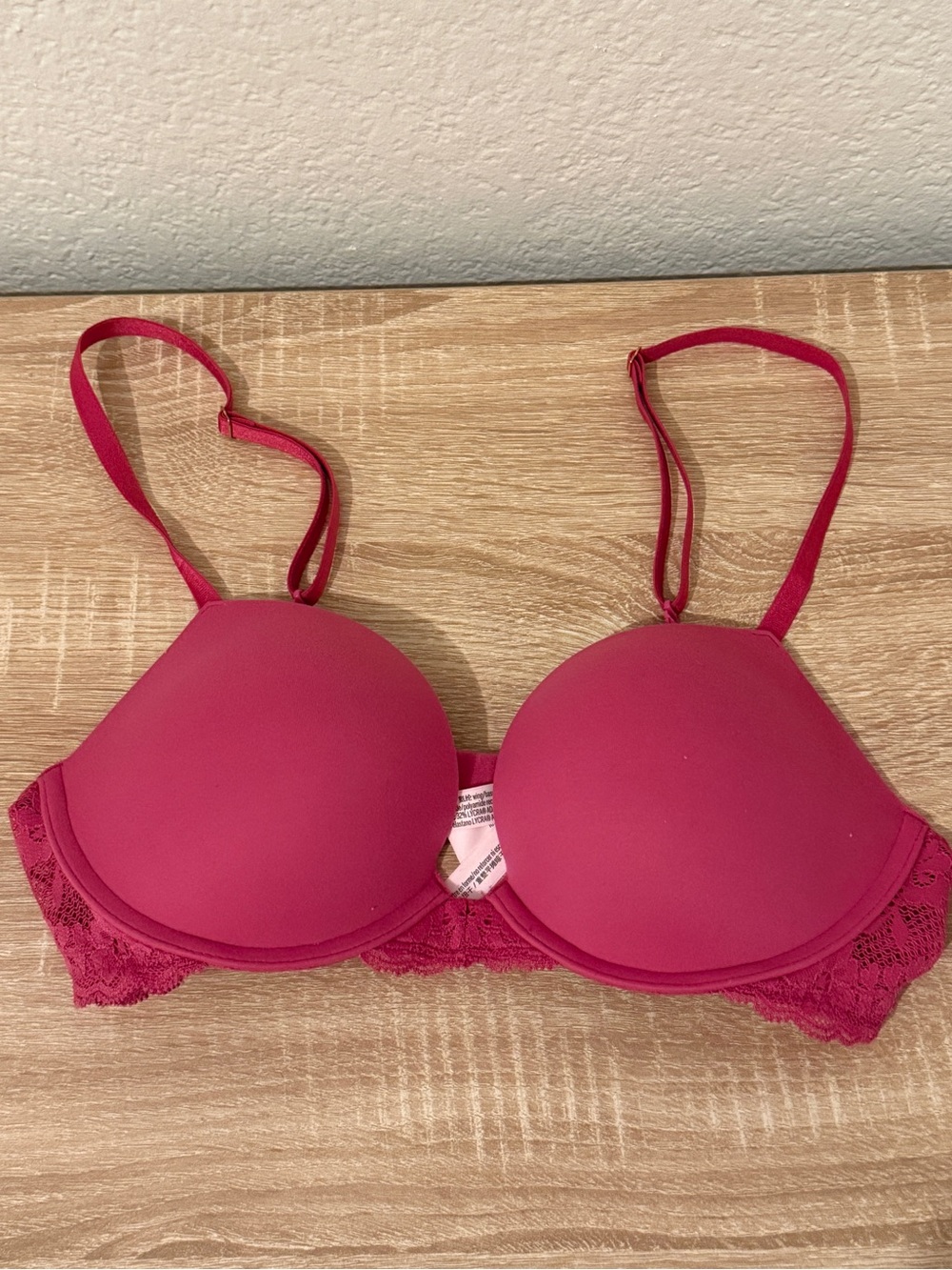Victoria's Secret Dream Angels Fuchsia Push Up Lace-Trim T-Shirt Bra SZ 34C
